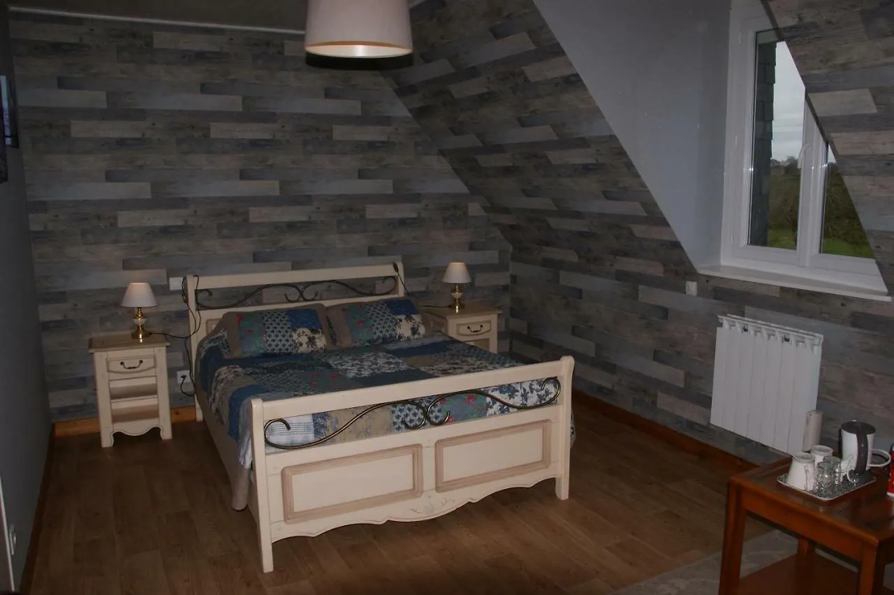 La Kerandière Tonquédec Bed & Breakfast